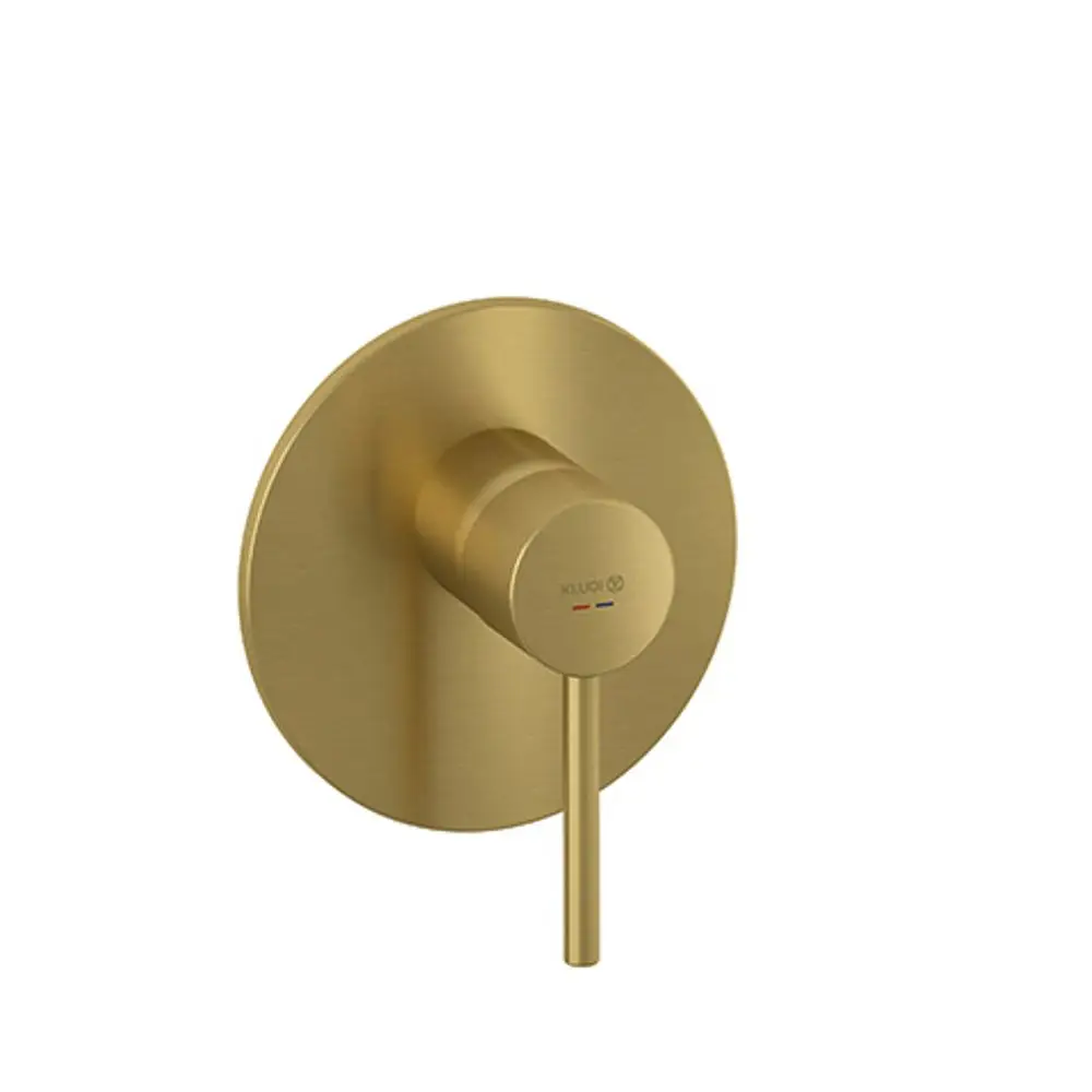 Wandmontierter Wasserhahn in gebürstetem Gold von Kludi mit runder Platte und einem Hebel zur Temperatur- und Mengenregulierung.